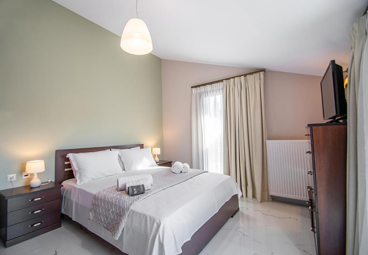 Zissis Villa & Pool 5Min Drive To Beach Kato Yerakarion Exterior foto
