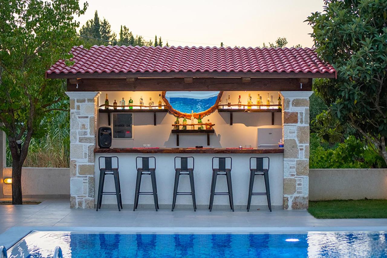 Zissis Villa & Pool 5Min Drive To Beach Kato Yerakarion Exterior foto